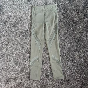 Size 4 lulu lemon leggings